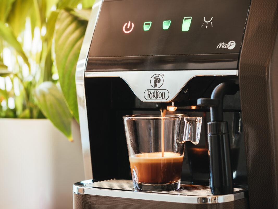 Come Pulire la Macchina del Caffè: consigli per Espresso e Moka